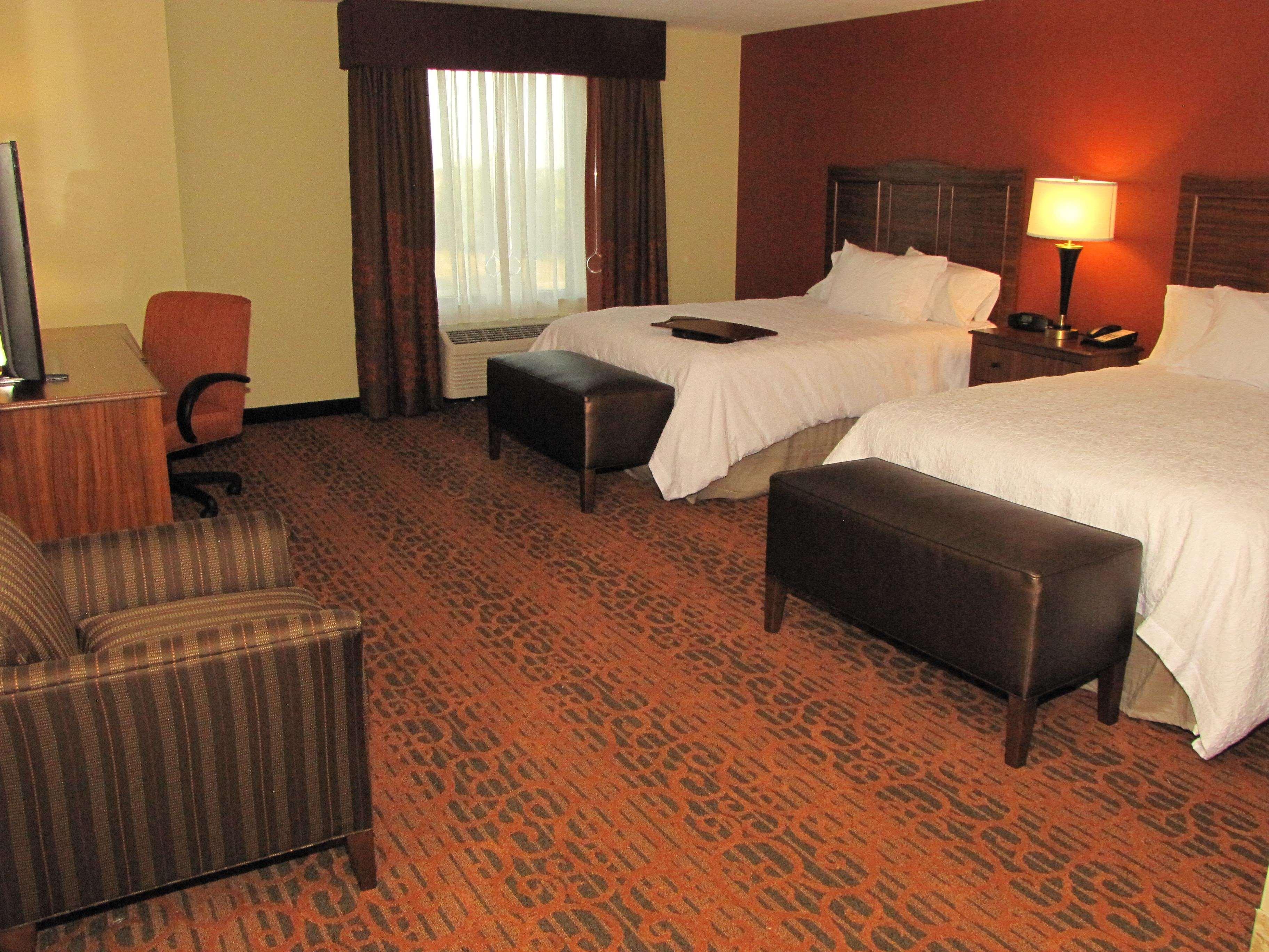 Hampton Inn & Suites Jamestown Kültér fotó
